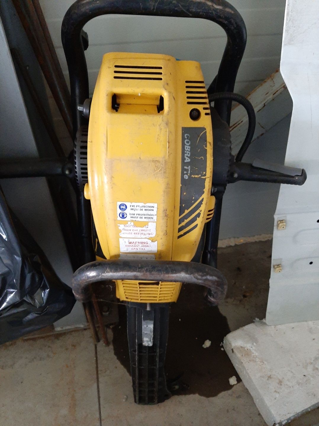 Masină tăiat beton Clipper C 99 honda