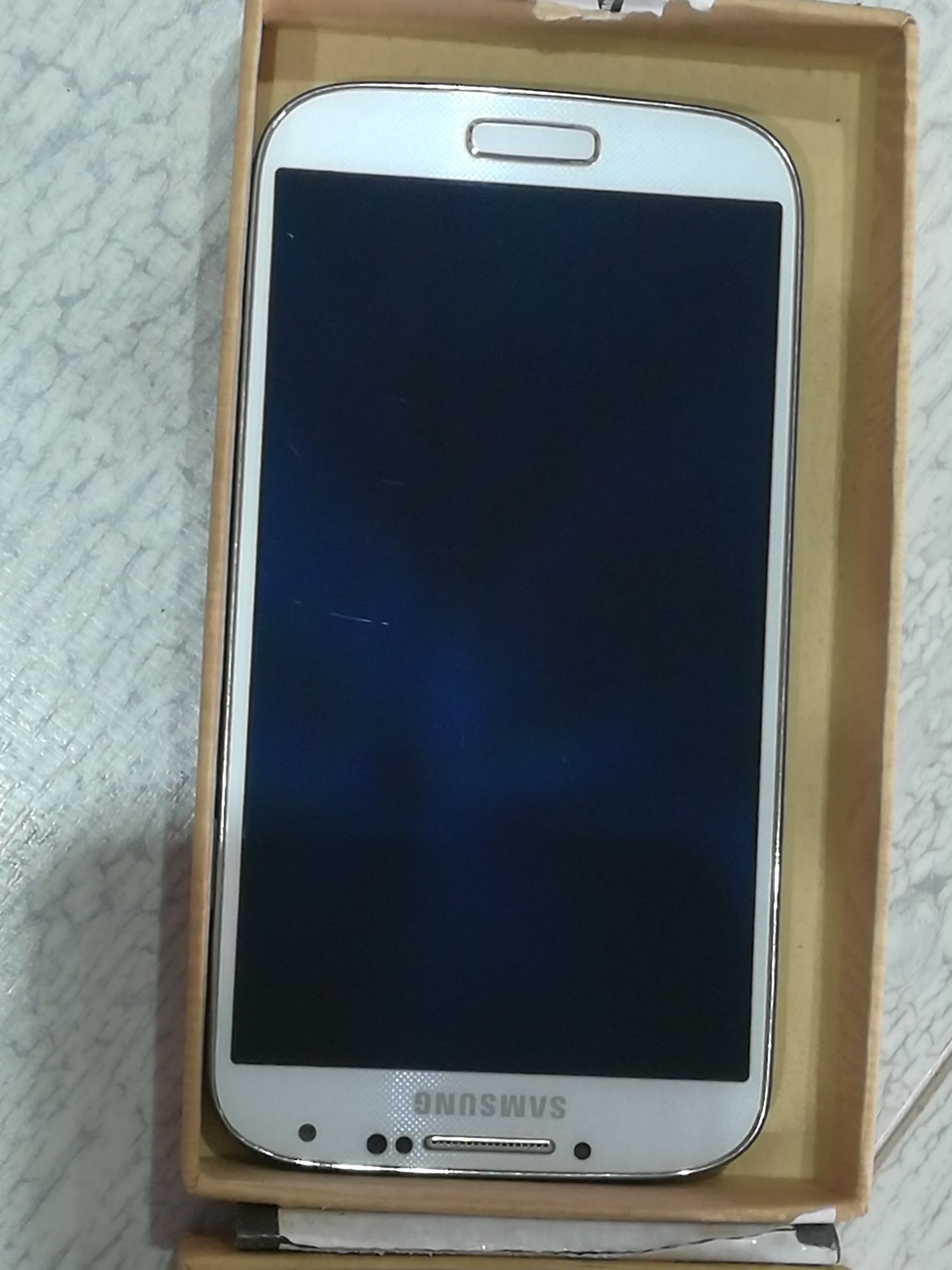 Телефон SAMSUNG Galaxy S 4