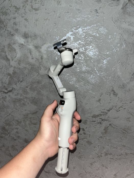 Стедикам DJI Osmo Mobile 7  стабилизатор доя телефона , почти новый