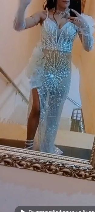 Официялна роклия