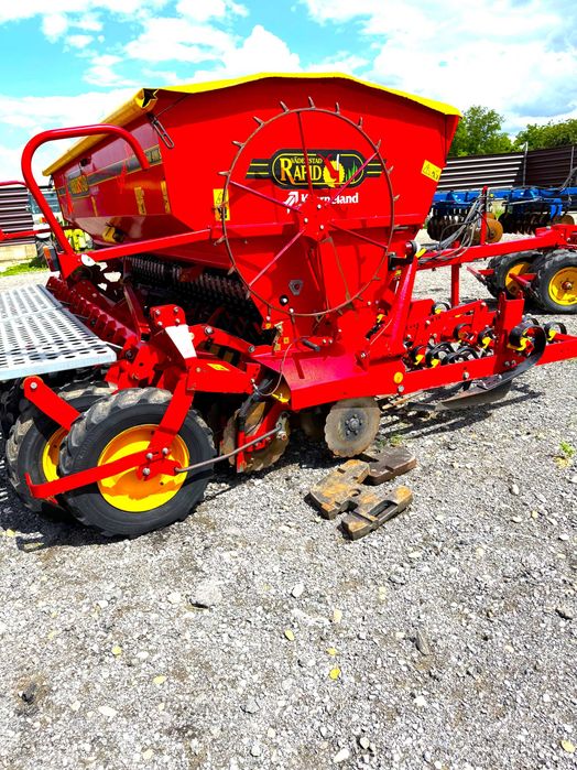 Semanatoare Vaderstad Rapid 400 Super XL cu discuri an 2020 Amazone