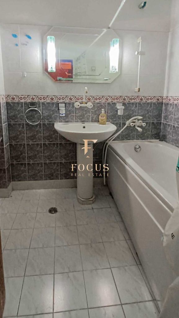 Продава се Тристаен апартамент в Пловдив, Кършияка - 100 кв.м за 1900 €/кв.м - Снимка #5