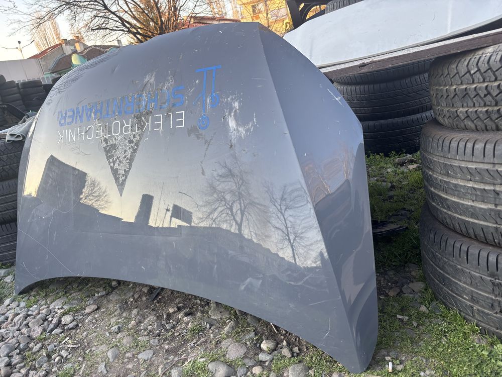 Капак VW Touaran