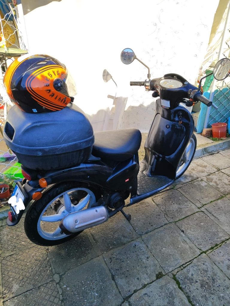 Мотоциклет Aprilia Scarabeo 2011г. 50cm3