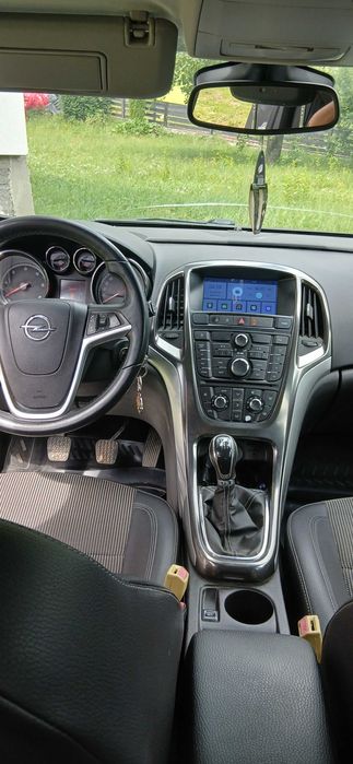 Vand opel astra j