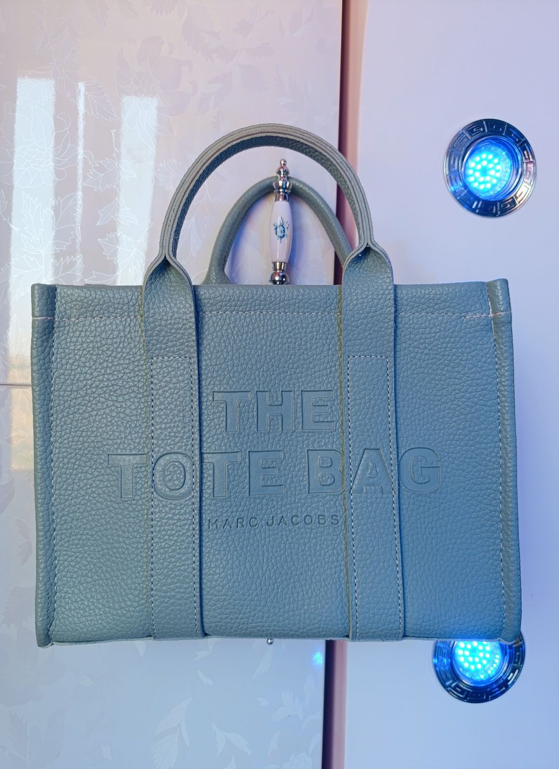 Чанта от змийска кожа Caprisa и Tote bag by Marc Jacobs