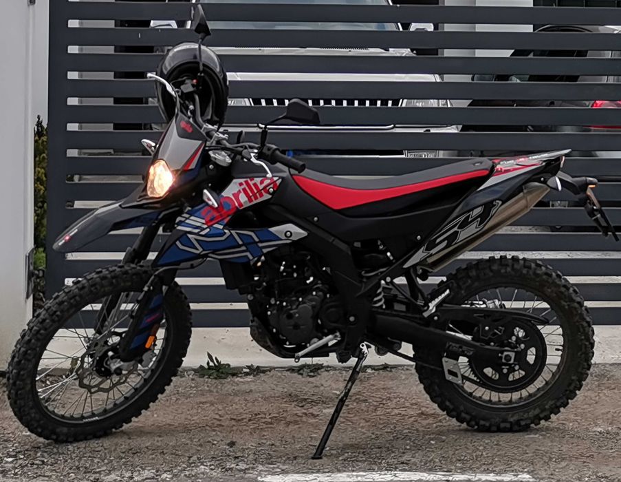 Motocicleta Aprilia RX125 E5 ABS