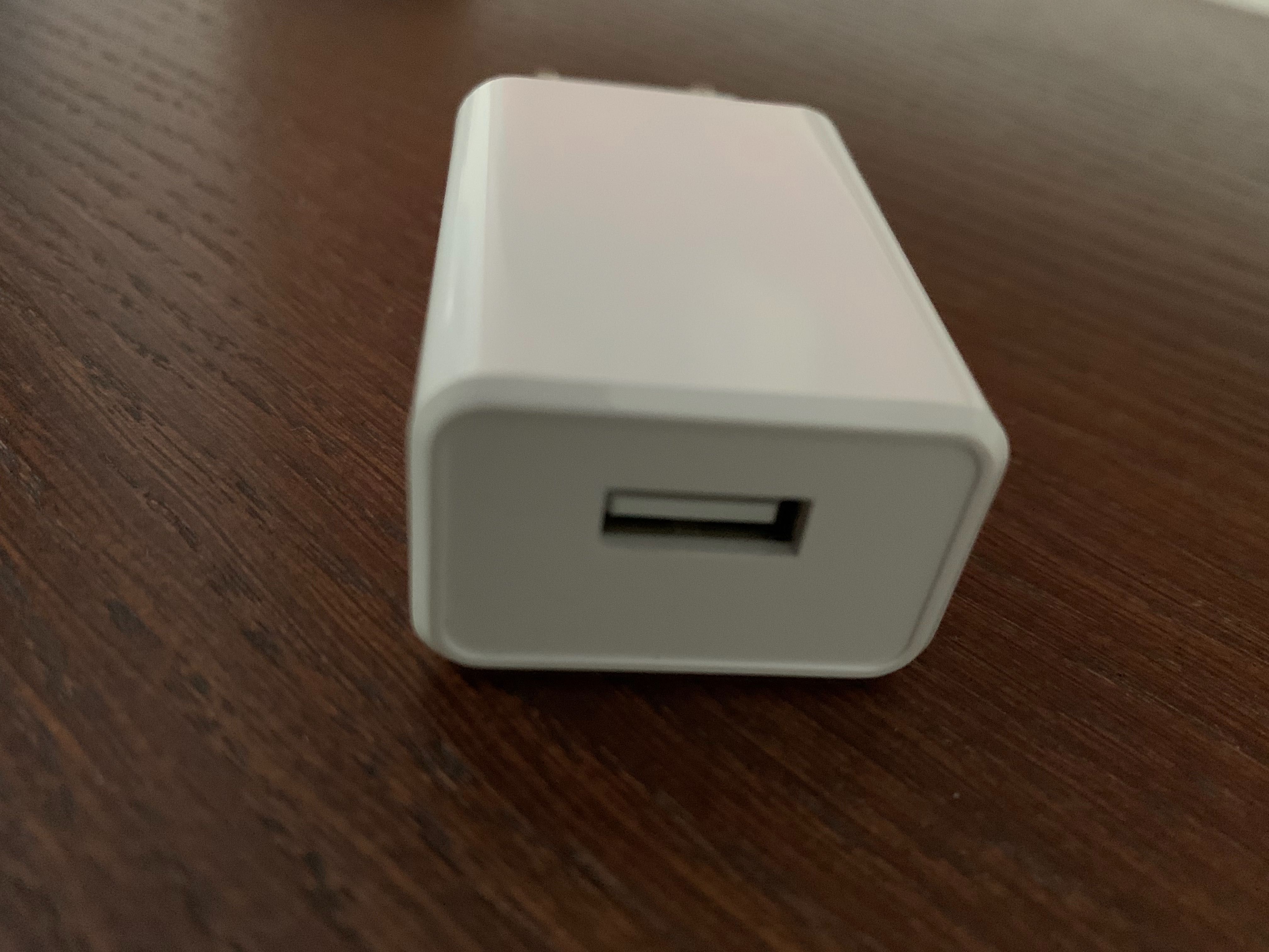USB адаптор за ток, нов