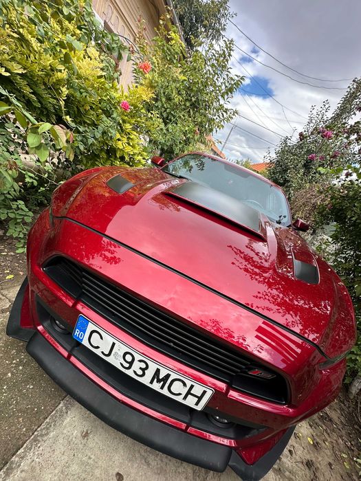 Vând Ford Mustang GT 725 Cai - Roush