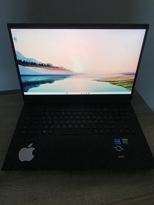 Vând/Schimb laptop gaming HP Omen - Bang & Olufsen 17.3”