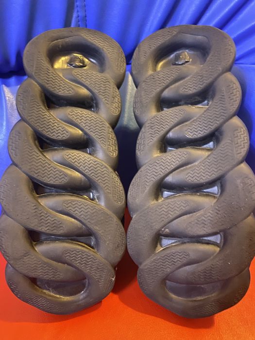 VERSACE chain reaction