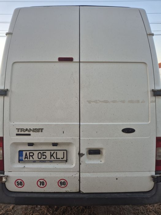 Vând Ford Transit, an 2006, motor 2.400 cm3