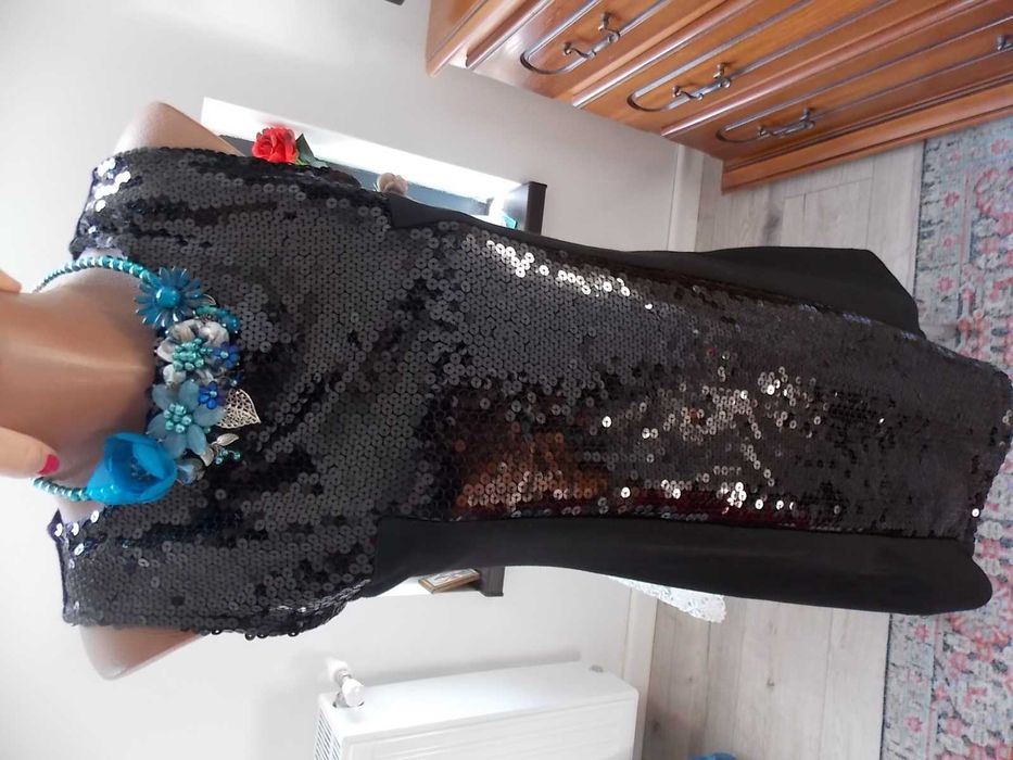 rochii NISSA mas 42/L - 150 lei