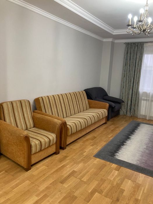 Диван трехместный и кресло (Беларусия) )