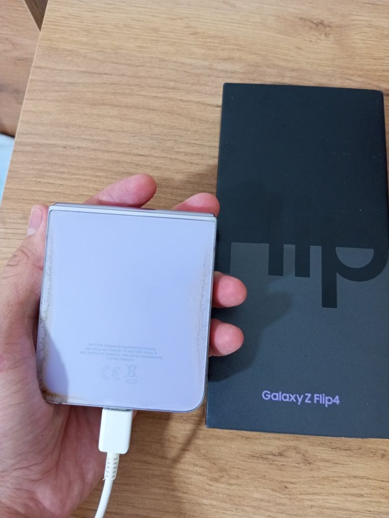 Samsung Z Flip-4, 8/256