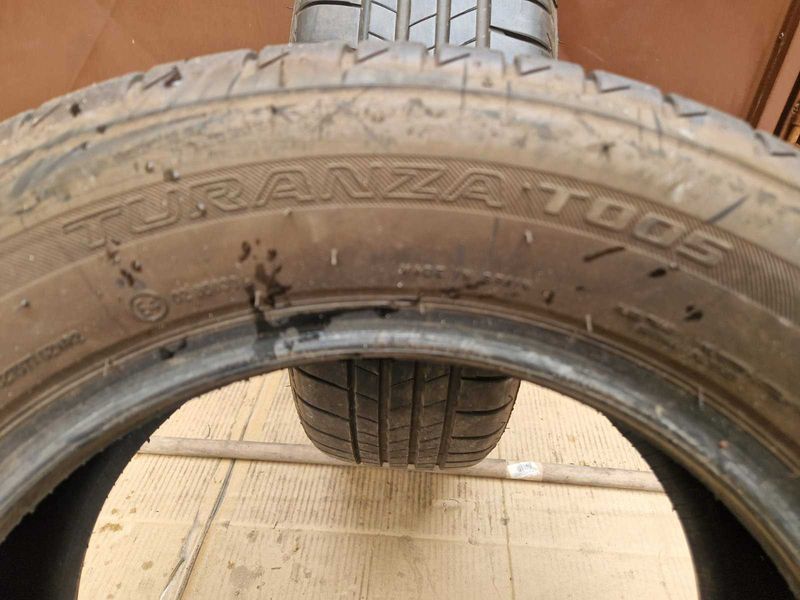 2 Bridgestone R16 205/60
летни гуми
DOT1824