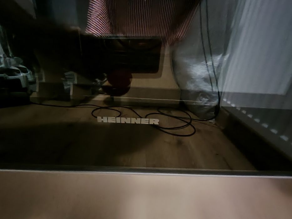 Vând aragaz Heinner nou. cu garanție 3 ani