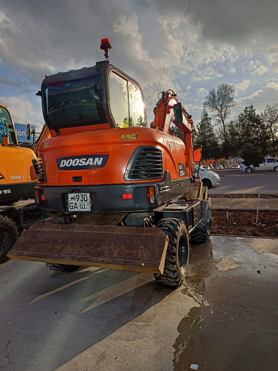 Ekskovator DOOSAN 55W