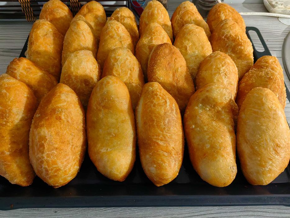 Продаю пирожки жареные печенные
