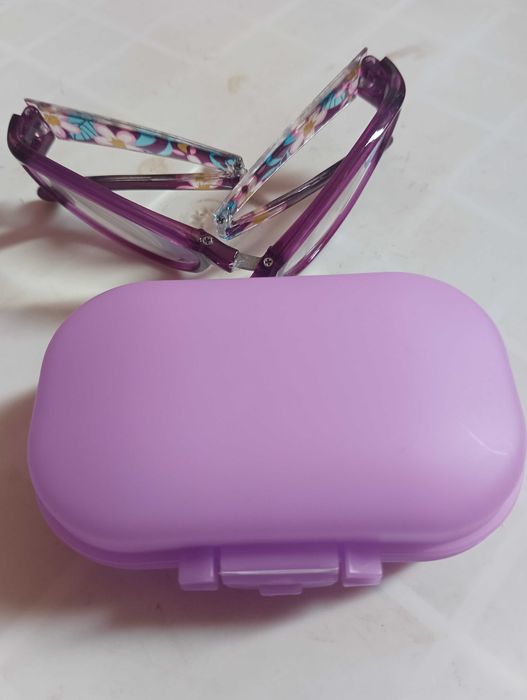 Сгъваеми очила за четене