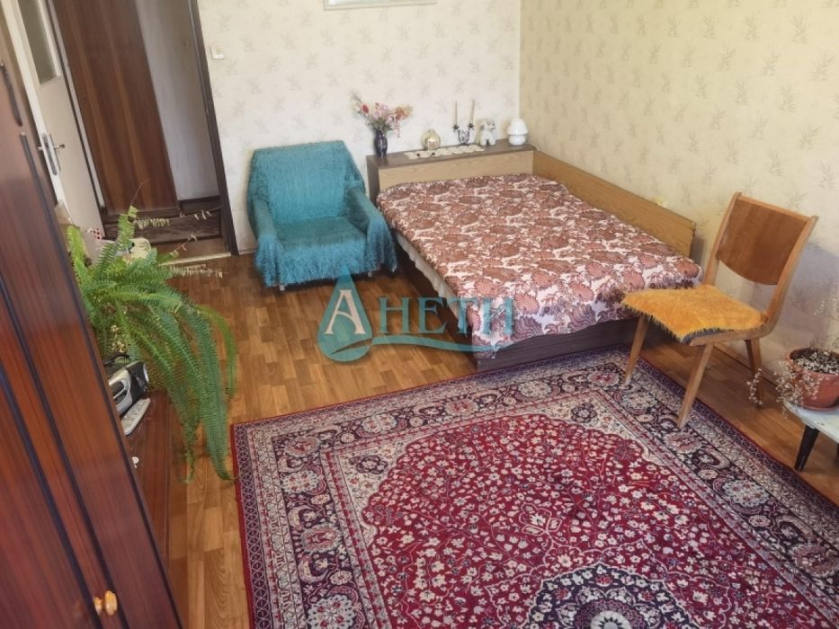 Тристаен апартамент 107м2 в кв.Дружба 1, до бул. Христофор Колумб