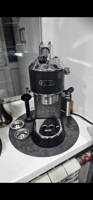 Продам Кофеварку Delonghi