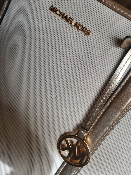 Michael Kors, eticheta