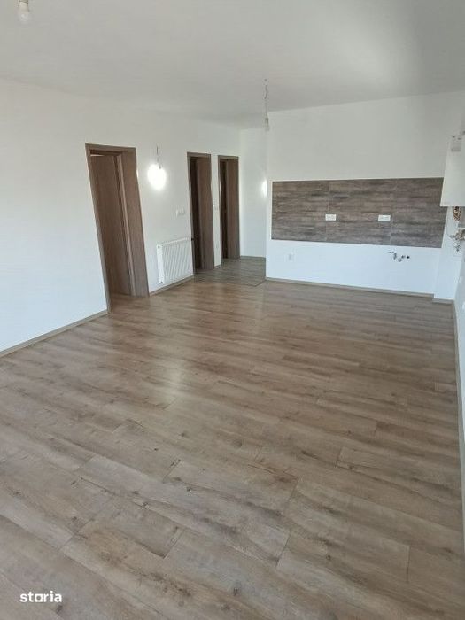 Apartament de 3 camere, semidecomandat, 72 mp., zona Libertatii.