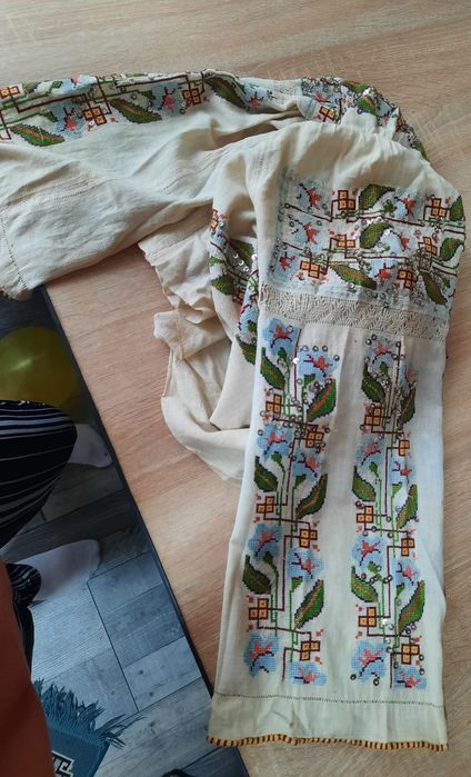 Vând ie tradițională, veche de peste 150 de ani!