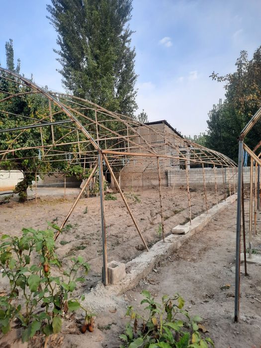 2 ta issiqxona sotiladi!