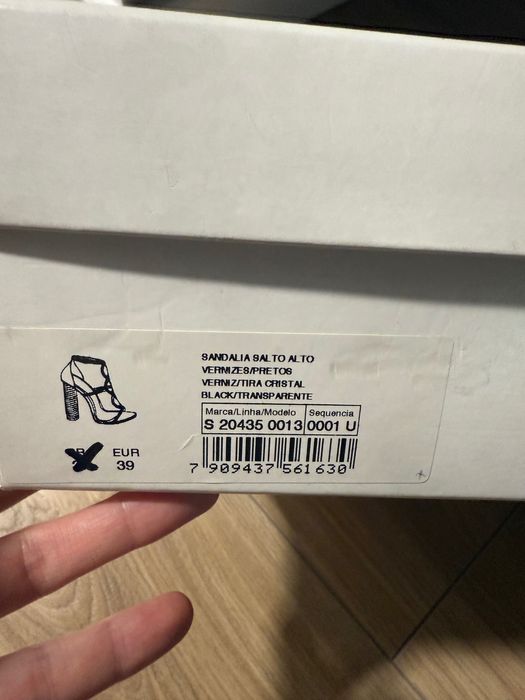 Дамско сандали на ток