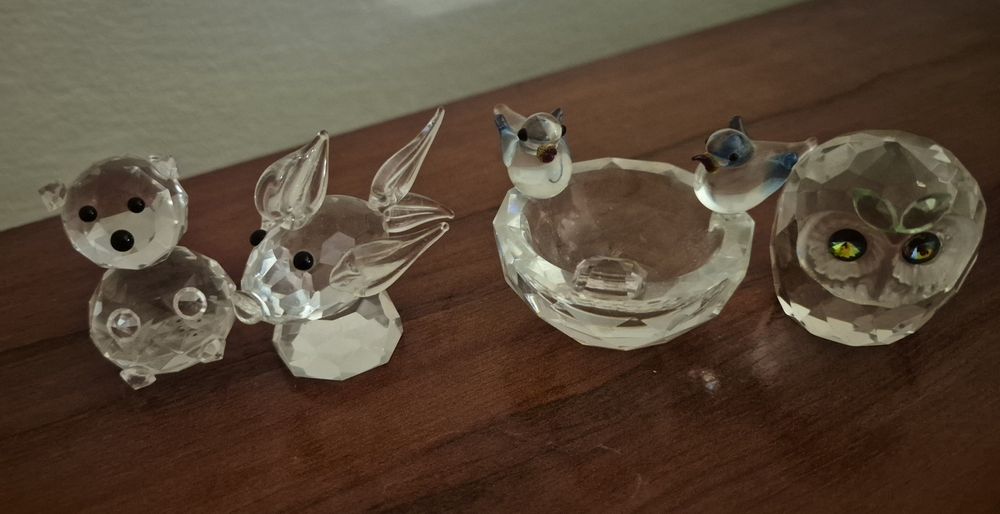 4 Minifigurine din cristal.