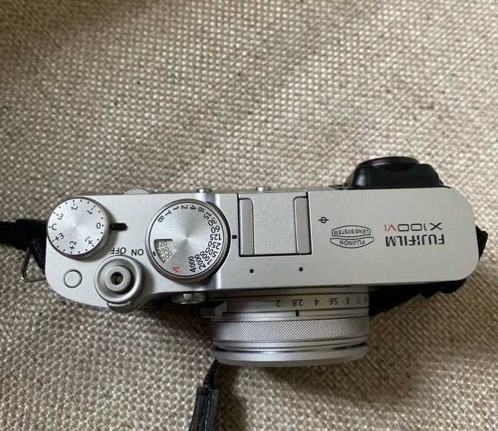 Fujifilm X100vi Silver фотоаппарат