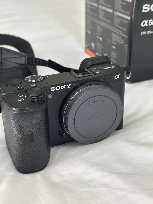 Sony a6600, пробег 2930, отличное состояние