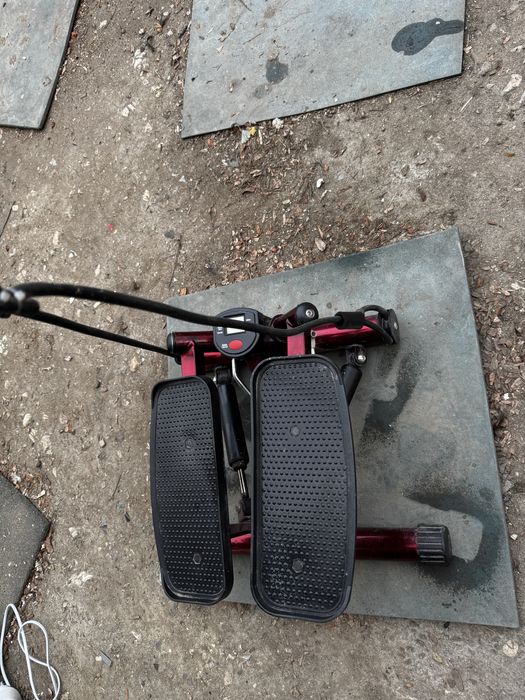 Stepper reglabil cu corzi