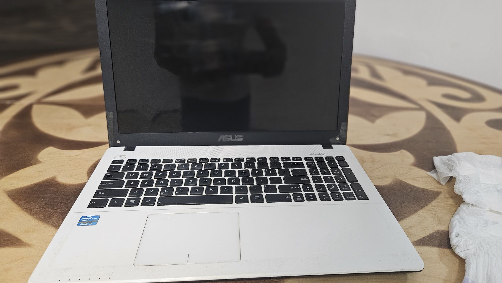 Срочно продаю Asus x550c