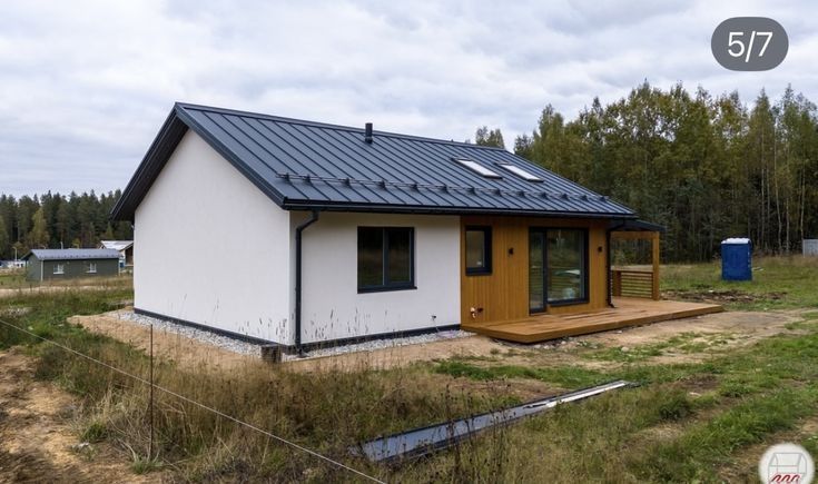 Executam case metalice cu panouri sandwich