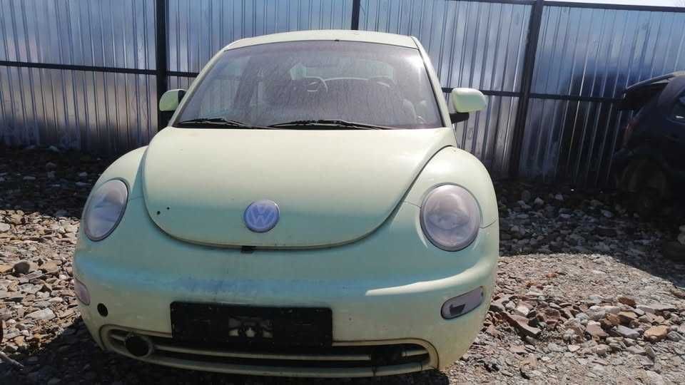 Dezmembram VW Beetle an 2004 motor 2.0i maual in 5 viteze