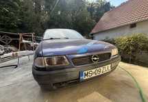 Opel astra adaptat pentru persoane cu handicap locomotor