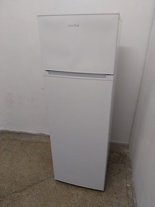 Frigider  cu Congelator Arctic