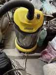 Прахосмукачйа Karcher WD2.500 M