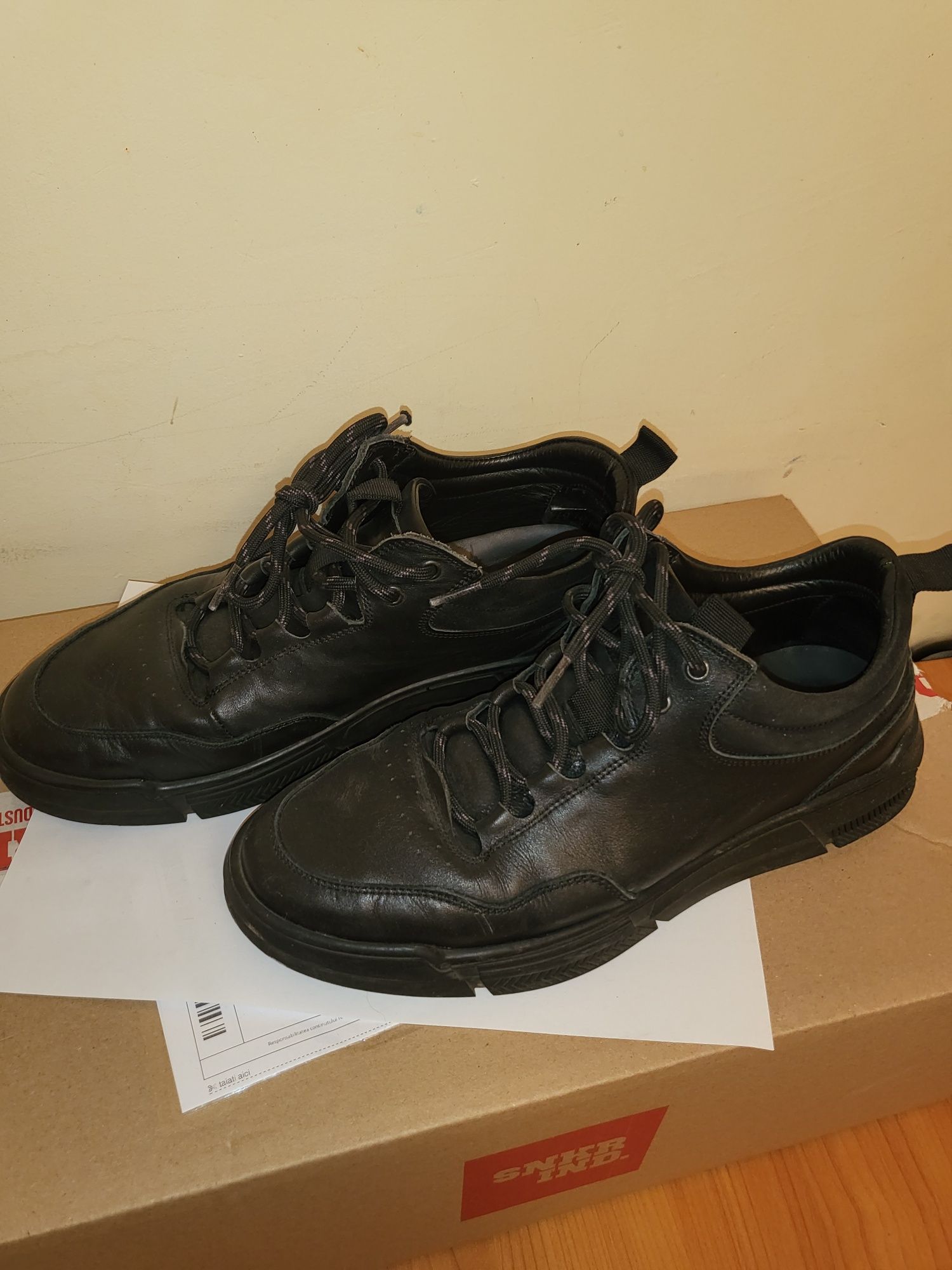 Pantofi Otter piele eleganti