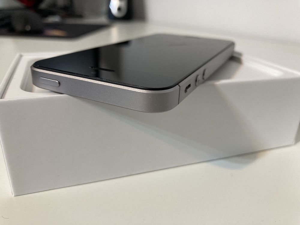 Vand Iphone SE 2016 , Space Gray 16GB