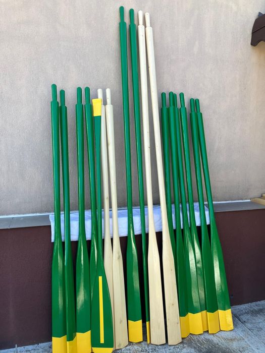 Vasle barca de pin si furcheti.