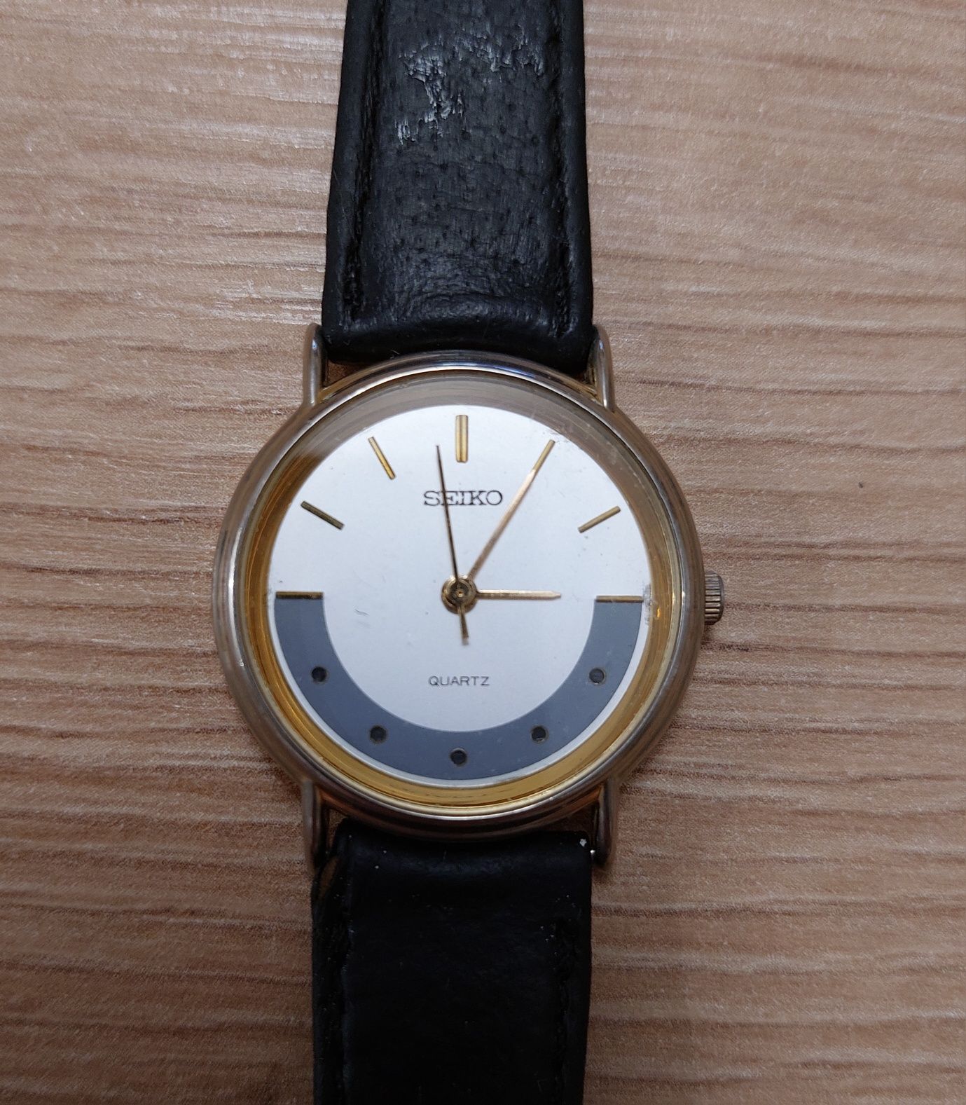 Ръчни часовници POLJOT и SEIKO.
