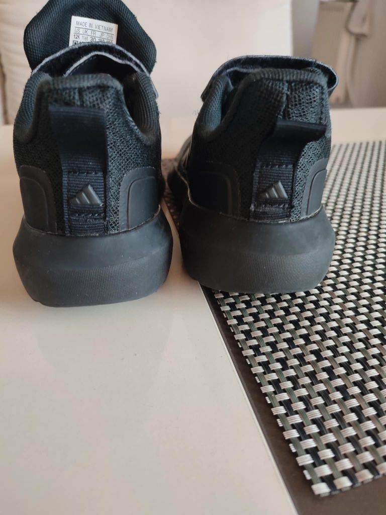 Маратонки NIKE и ADIDAS  29.5-31