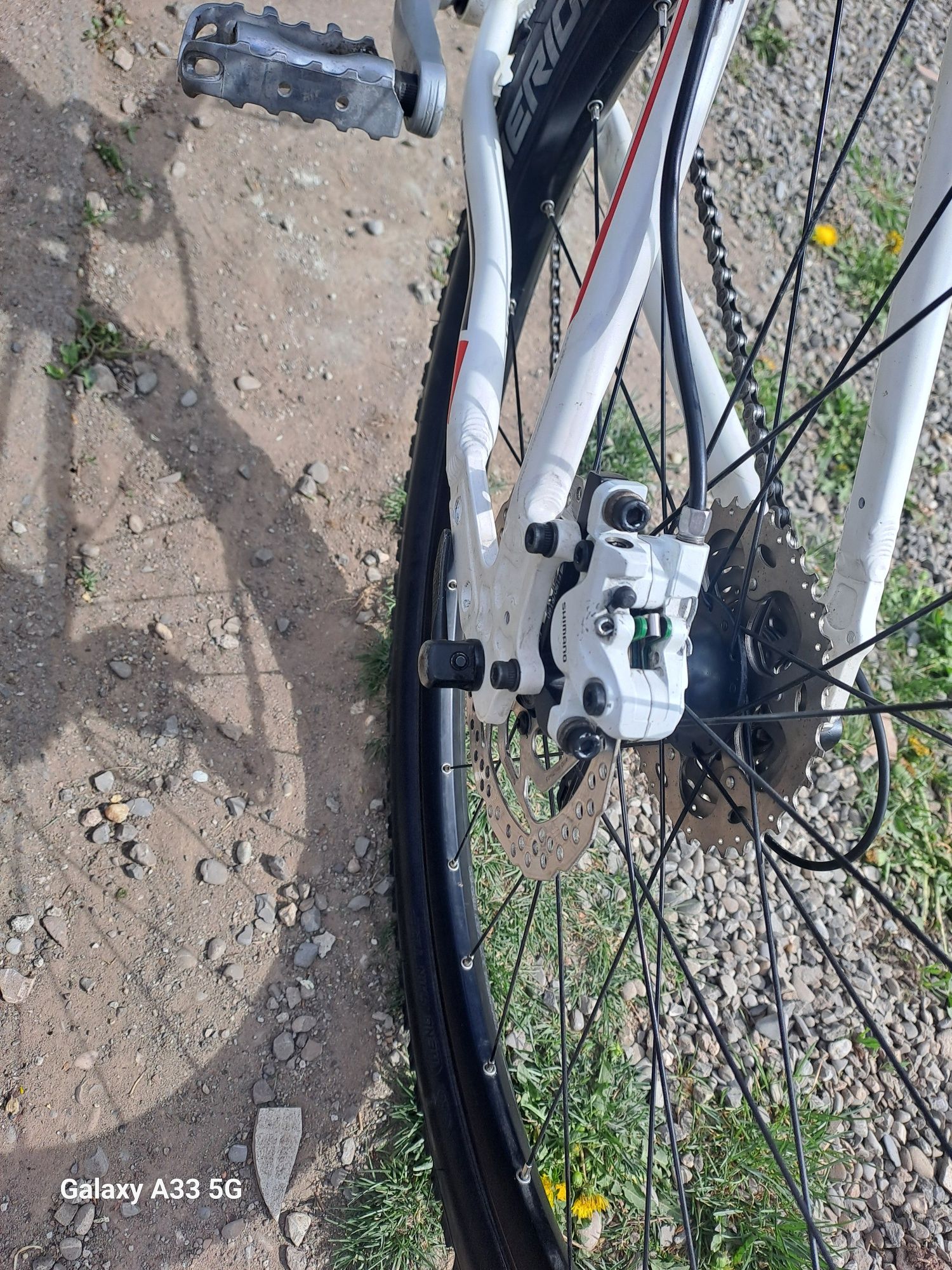 Vind bicicleta în perfecta stare de funcționare