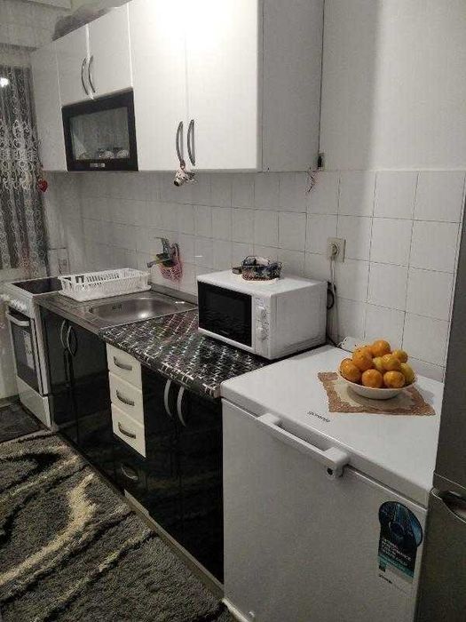 Дава се под наем Тристаен апартамент в Пловдив, Мараша - 86 кв.м за 464.1 € - Снимка #1