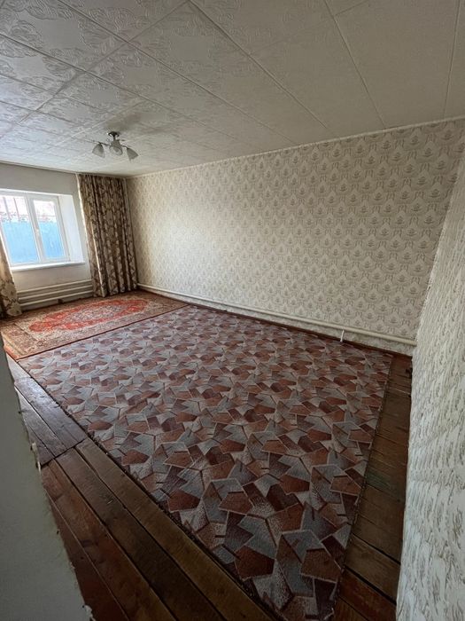 Аулада орналасқан жер үй жалға беріледі.Зачаганск Бөкен би көшесі,