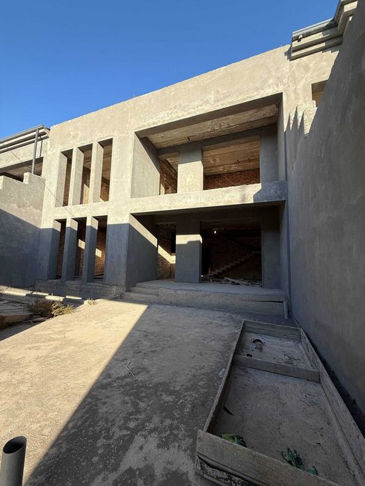 Срочно Продаётся 2-этажный коттедж в Тутзор МФЙ!!! Отличная локация!